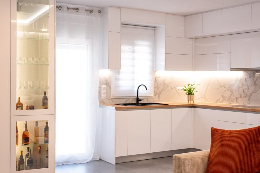 Eleni’s Cozy Apartments Near Athens Airport