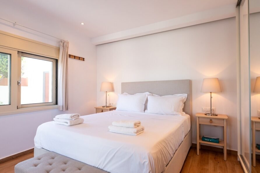 AERO 05 · AeroHill Suites Near Athens Airport